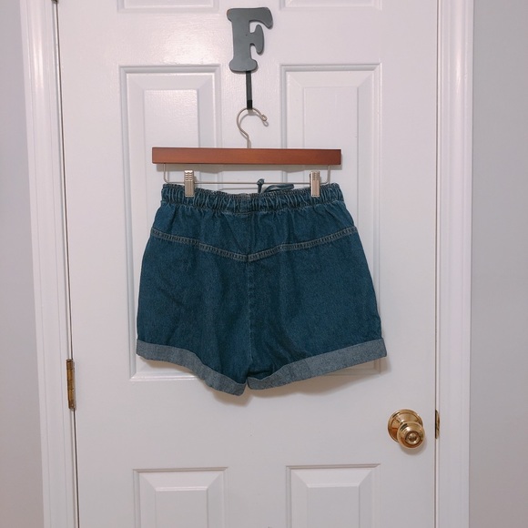 Urban Outfitters Oversized Denim Shorts - Picture 5 of 5